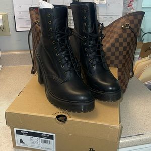 Brand new never wore DR.Martens